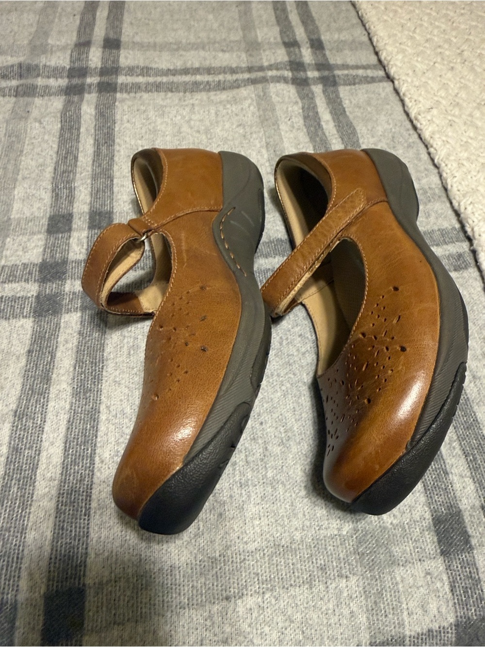 Dansko Brown Stacy Mary Jane Shoe with Strap - Classic Comfort size 37 - Picture 2 of 11